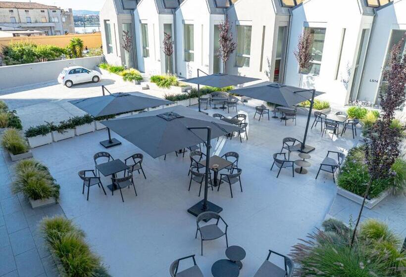 膳宿费 Rh Lifestyle Rooms & Suites