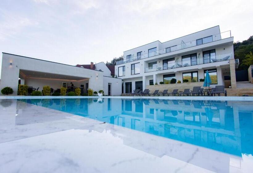 膳宿费 Yrys House Adults Only