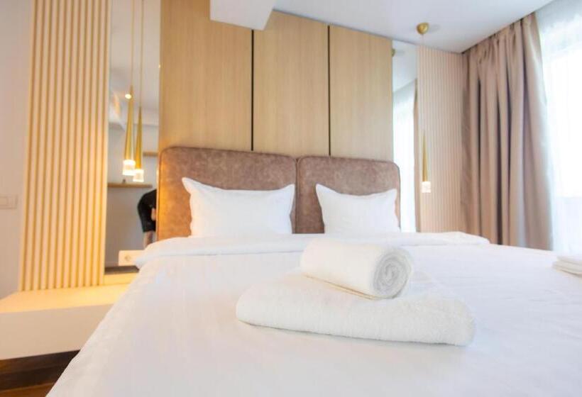 膳宿费 Yrys House Adults Only