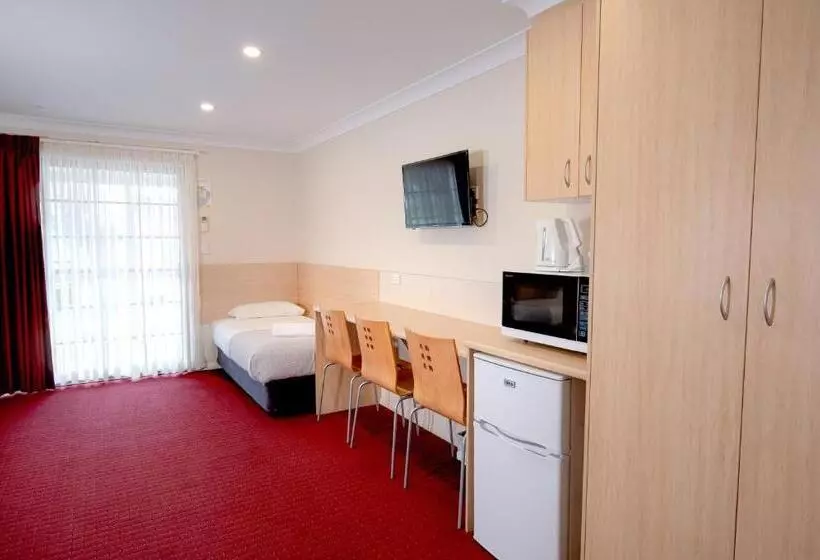 The Ballandean Pub & Motel