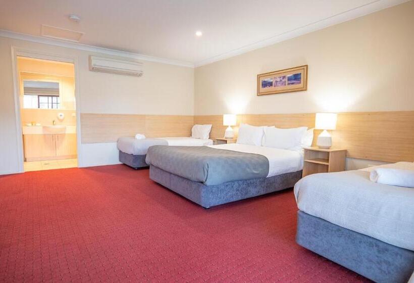 The Ballandean Pub & Motel