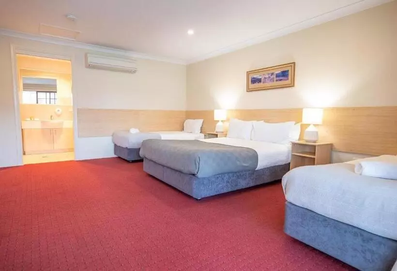 The Ballandean Pub & Motel