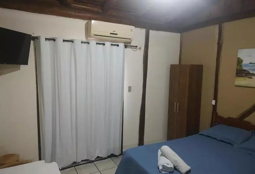 ユースホステル Pousada Martin Pescador Bombinhas