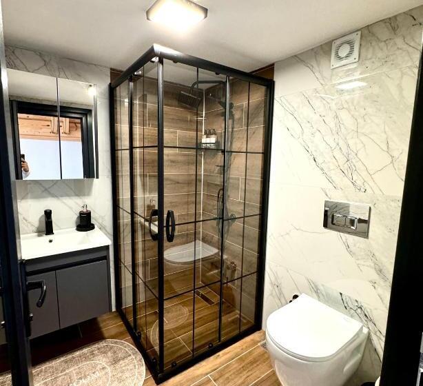 مبيت وإفطار Ces Bungalov