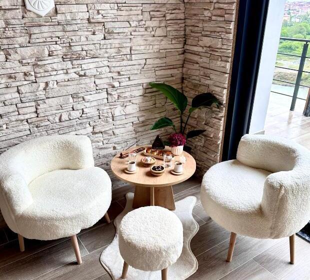 مبيت وإفطار Ces Bungalov