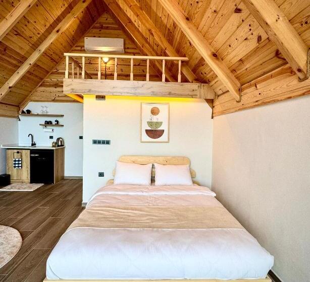 مبيت وإفطار Ces Bungalov