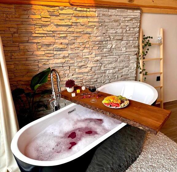 مبيت وإفطار Ces Bungalov