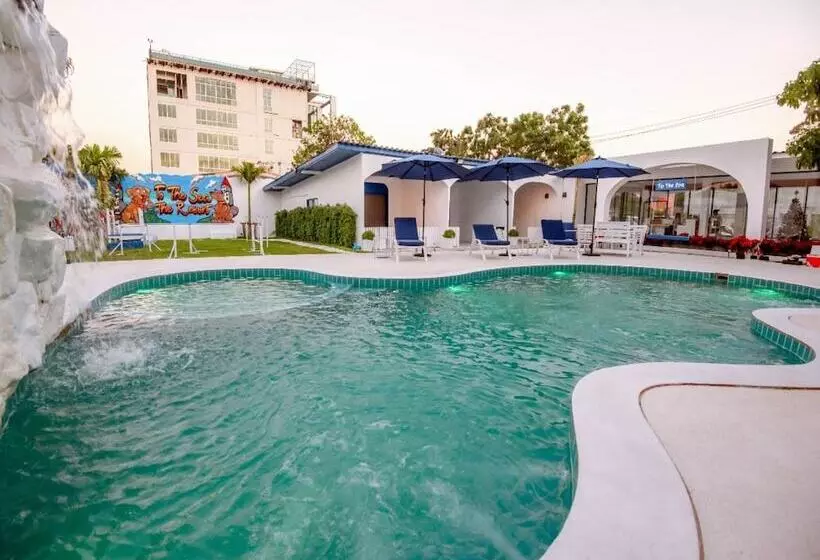 Collection O To The Sea Resort Thailand