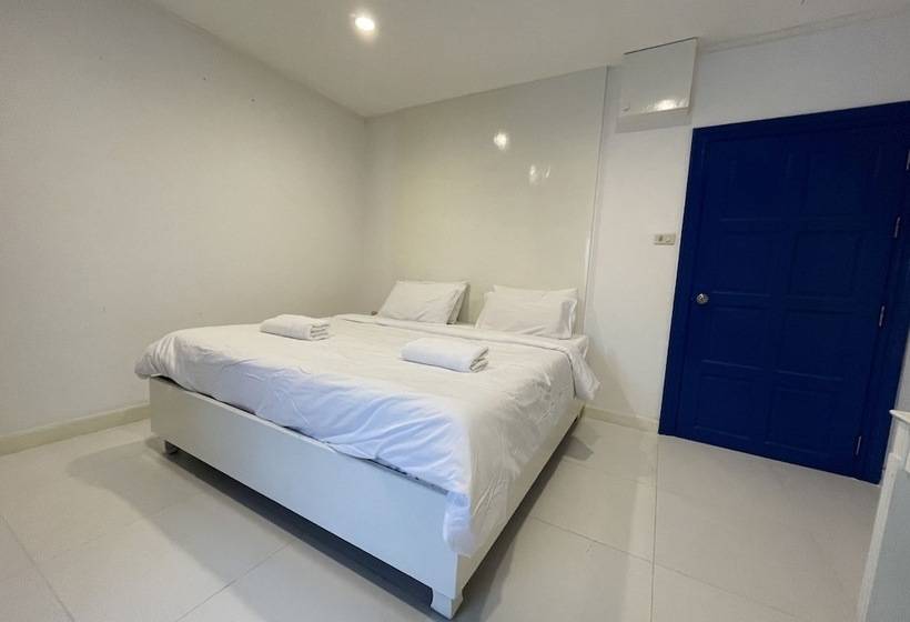 Collection O To The Sea Resort Thailand