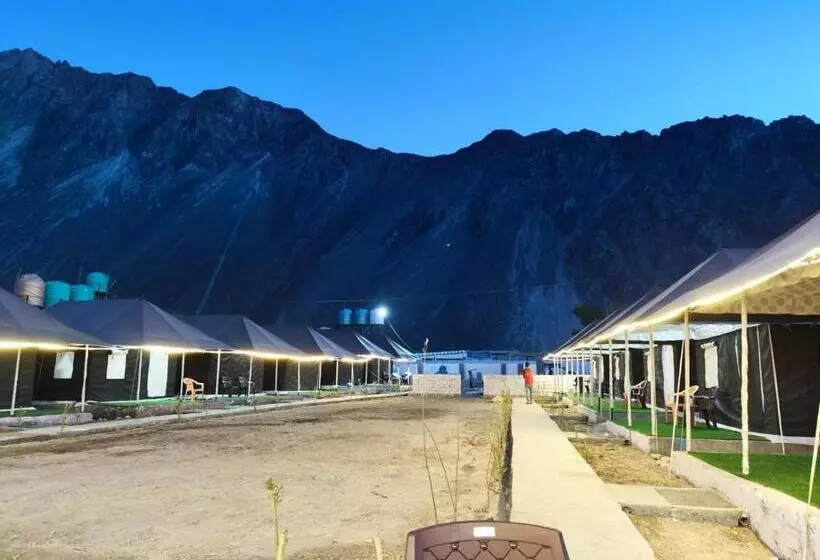 ホテル The Grand Ghazi Clover Camp Hunder, Nubra Valley
