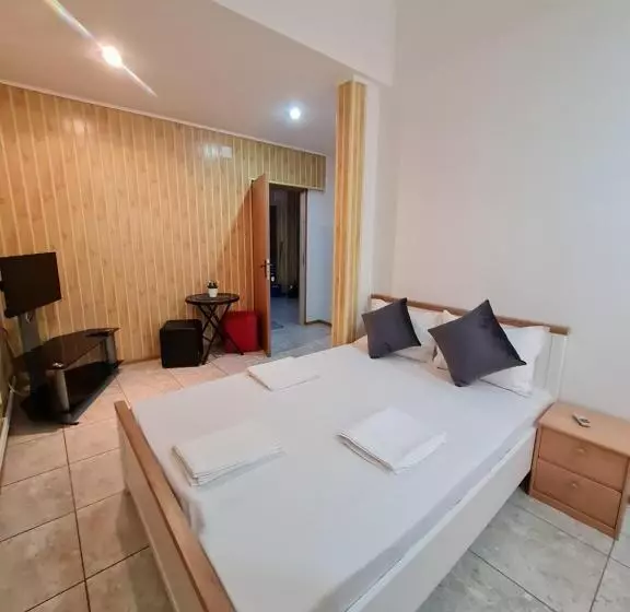 ペンション Casa Egreta Alba
