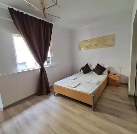 ペンション Casa Egreta Alba