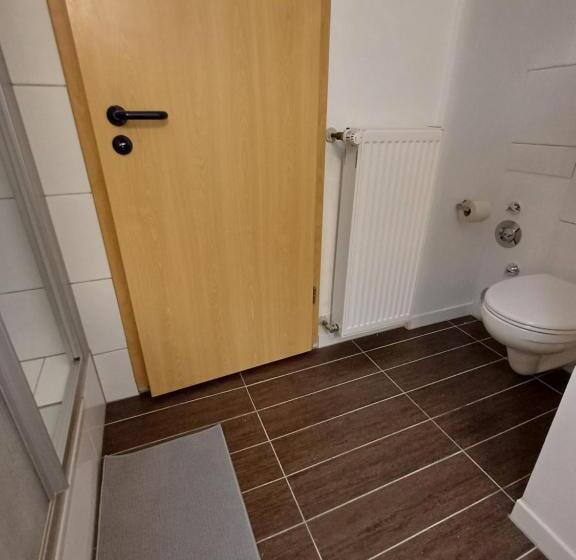 펜션 Doppelzimmer Mit Bad Fernseher