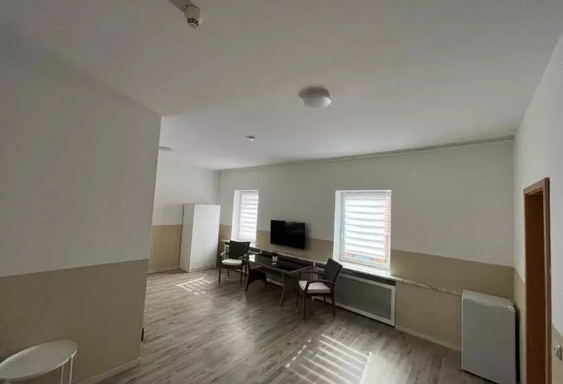 Majatalo Doppelzimmer Mit Bad  Fernseher