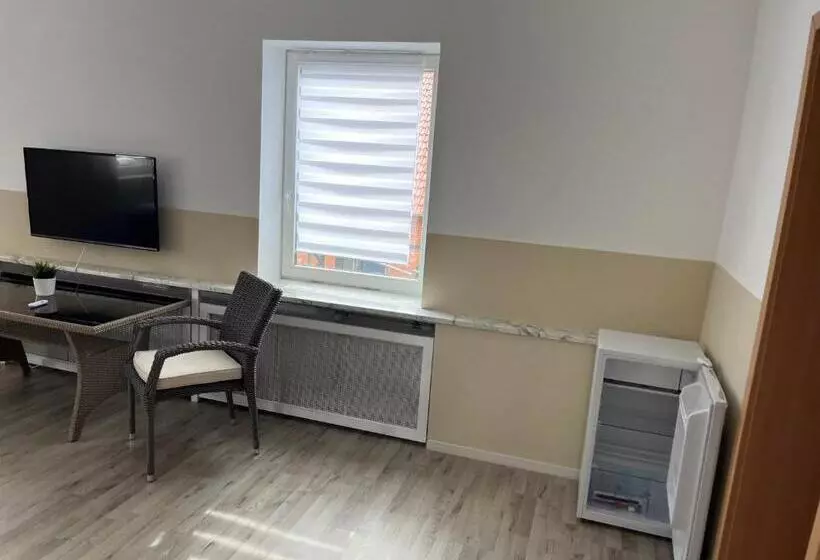 Majatalo Doppelzimmer Mit Bad  Fernseher