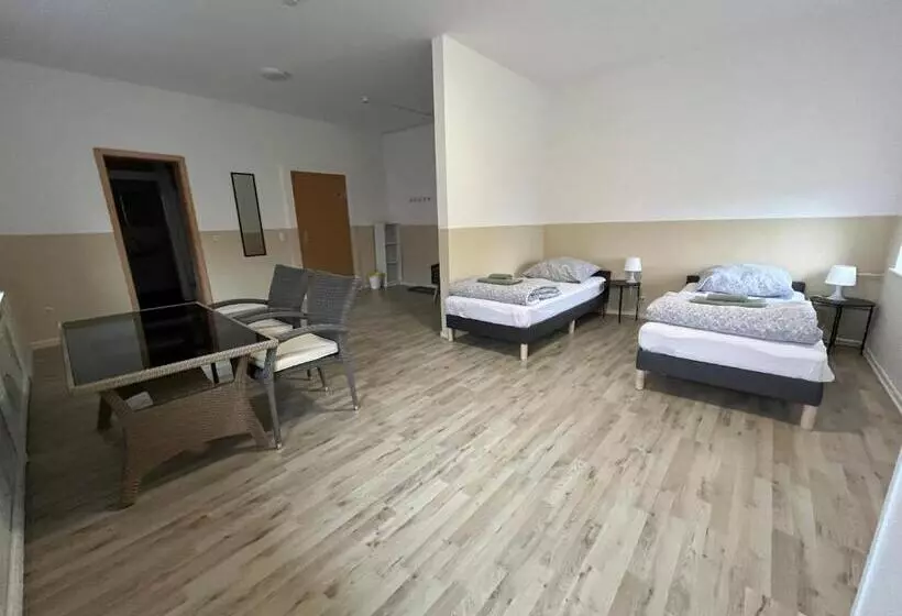 Majatalo Doppelzimmer Mit Bad  Fernseher