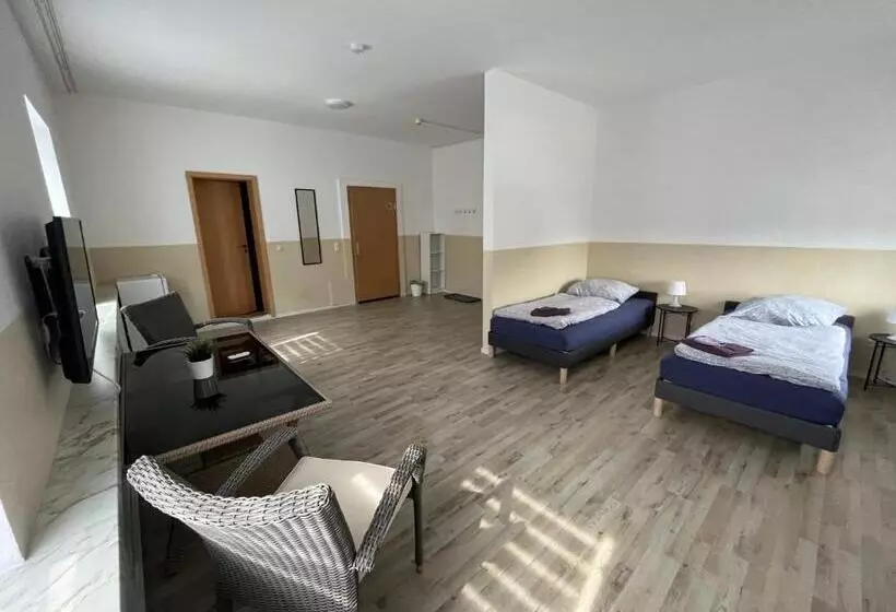 Majatalo Doppelzimmer Mit Bad  Fernseher