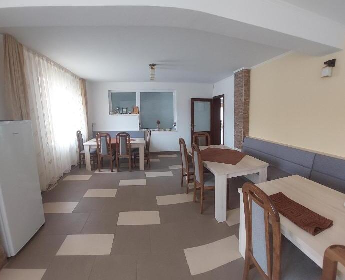 پانسیون Vila Roxana