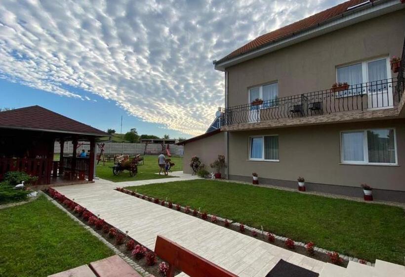 پانسیون Vila Roxana