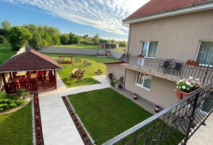 پانسیون Vila Roxana