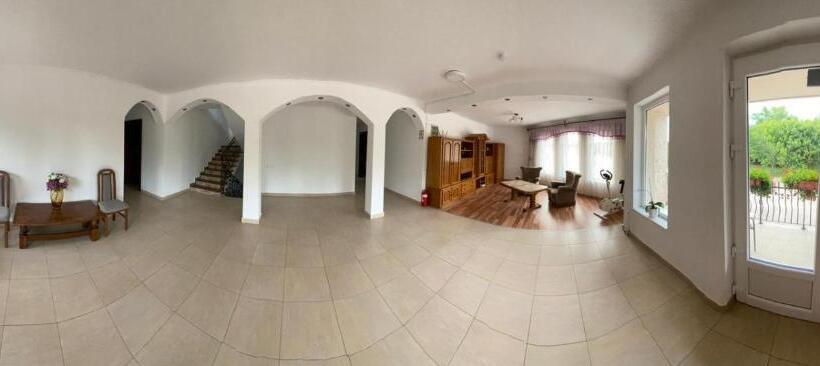 پانسیون Vila Roxana