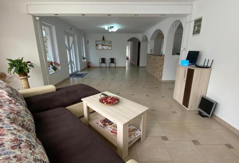 پانسیون Vila Roxana