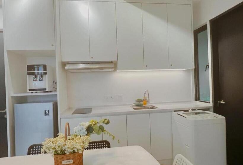 158 Urban Suites Georgetown New Condo City View