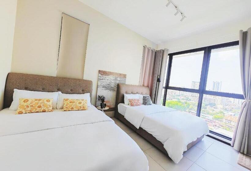 158 Urban Suites Georgetown New Condo City View