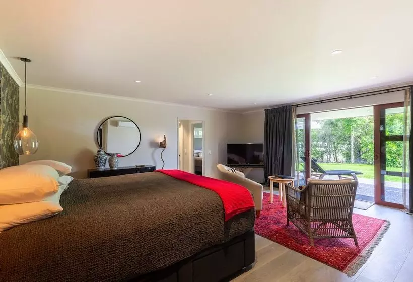 Accent House Boutique Bed & Breakfast
