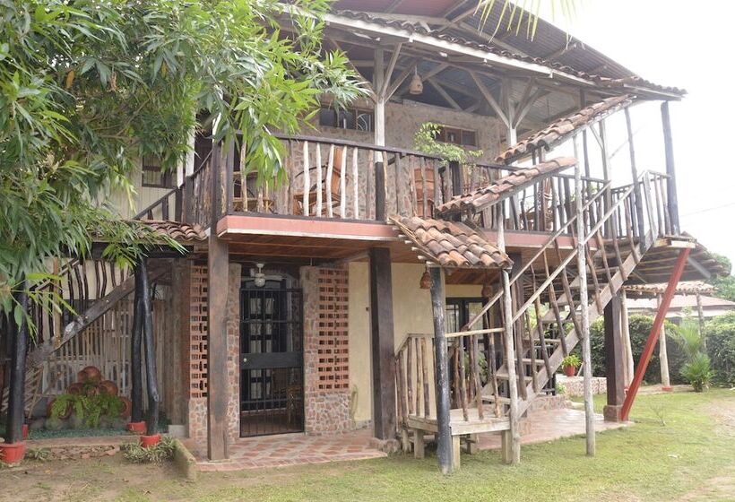 هاستل Dim S Hostal