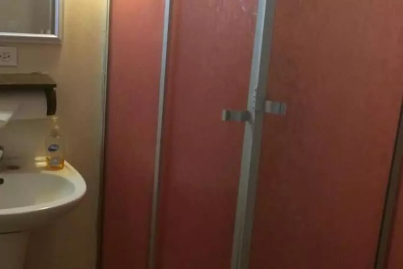 هاستل Dim S Hostal