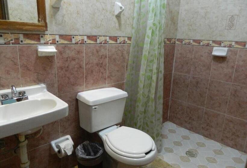 فندق صغير Emotion Avenida Tulum Hotel & Hostal