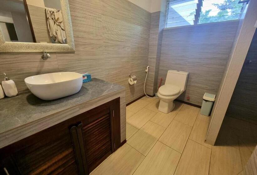 Angelina Beach Resort & Italian Restaurant Malapascua