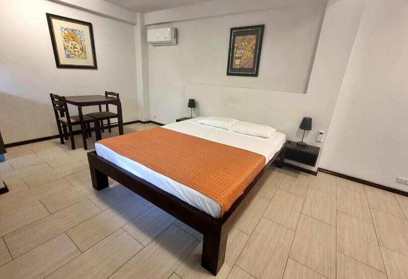 Angelina Beach Resort & Italian Restaurant Malapascua