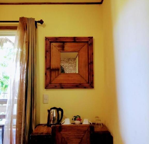 Angelina Beach Resort & Italian Restaurant Malapascua