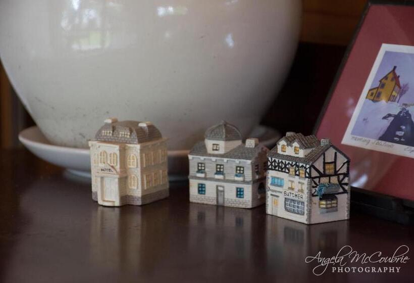 צימר Frankie & Hugh's