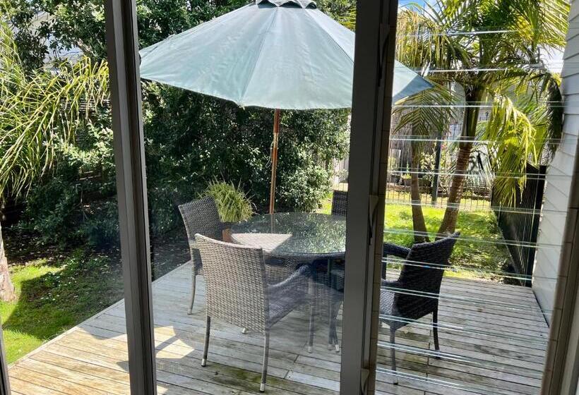 צימר Jennie's In Whitianga