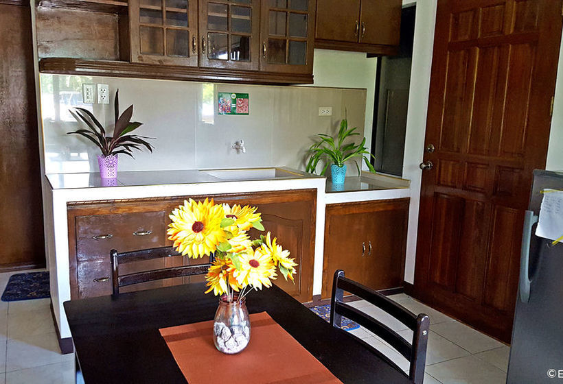 ベッドアンドブレックファースト Mahogany Upland Resort