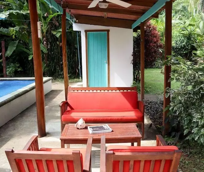 تختخواب و صبحانه Turtle Beach House