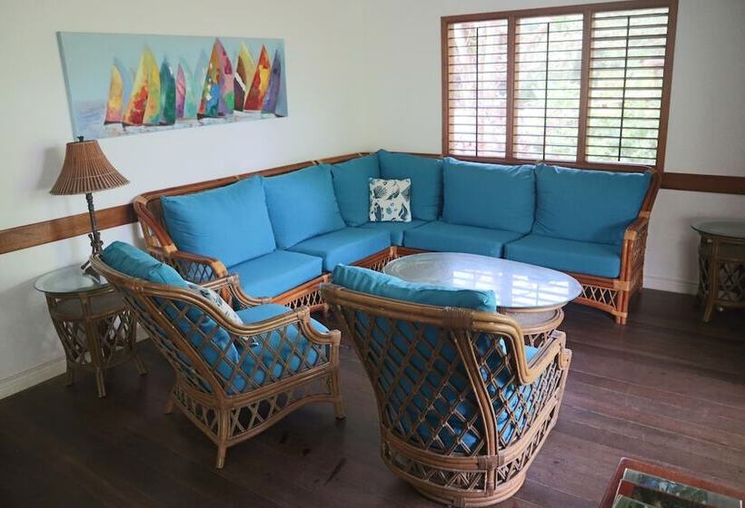 تختخواب و صبحانه Turtle Beach House