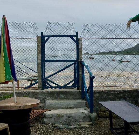 Dew Drop Inn Oceanside B&b