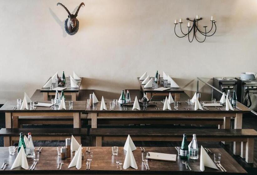 Galaaxy Mountain Hostel