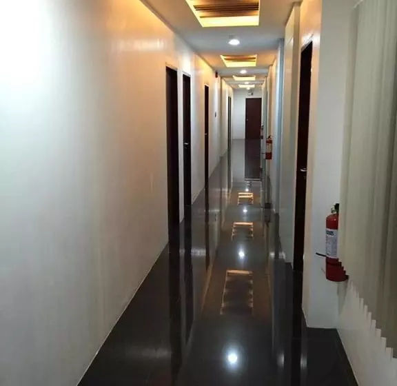 ホテル Alchan Suites
