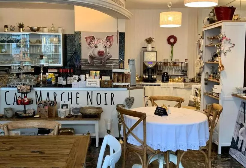 ホテル Am Ring Altstadt