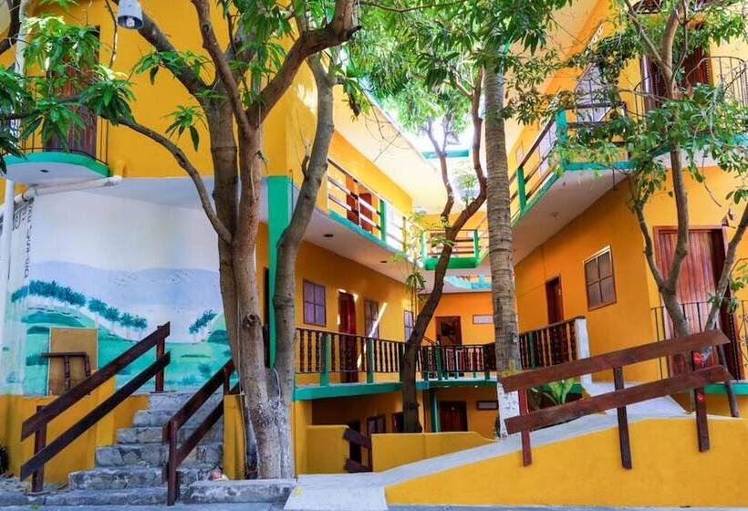 فندق Posada Playa Manzanillo