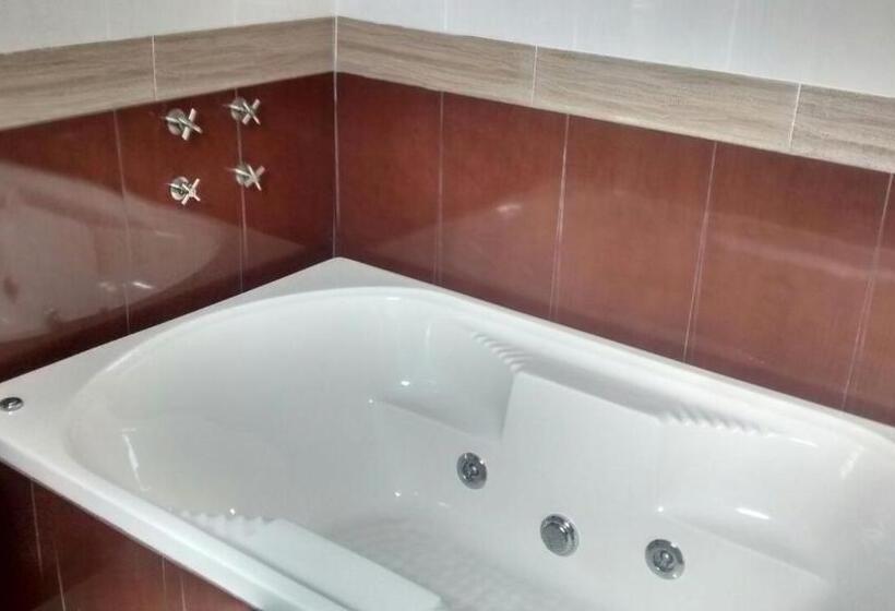 فندق Tierra Roja