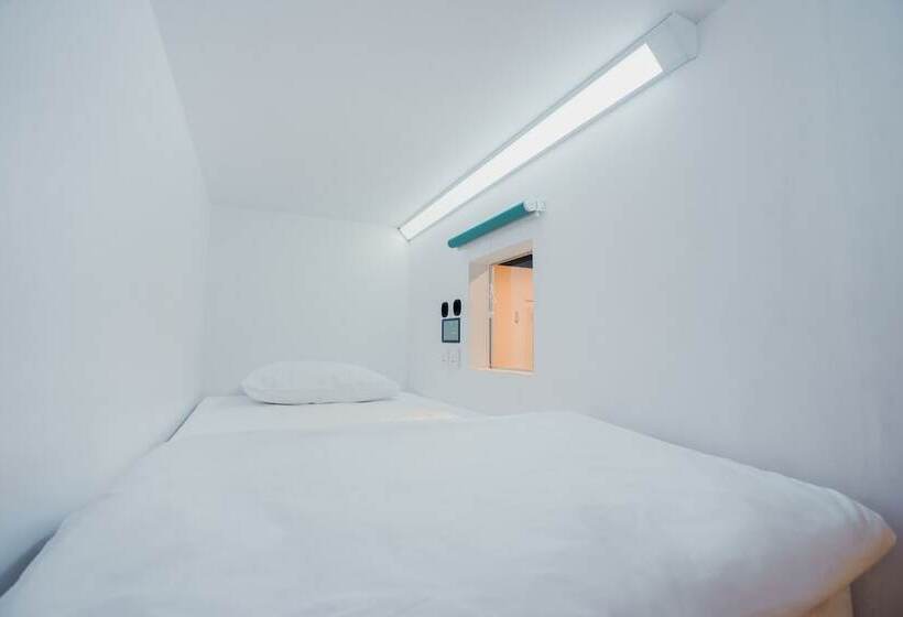 בית מלון כפרי Bobopod Alun Alun Bandung