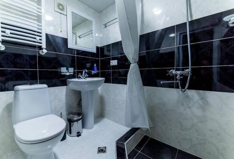 هتل Guglux &wine Cellar