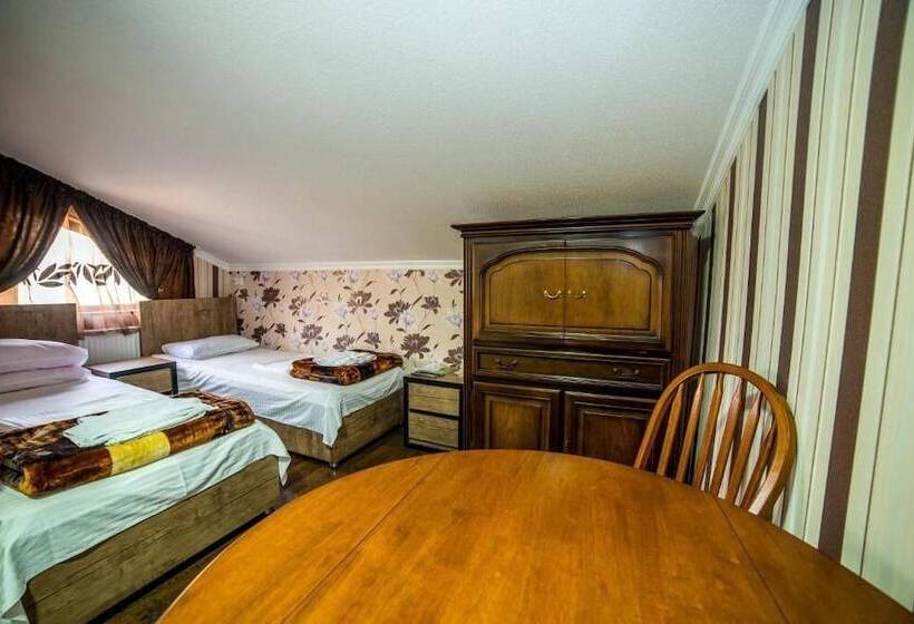 هتل Guglux &wine Cellar