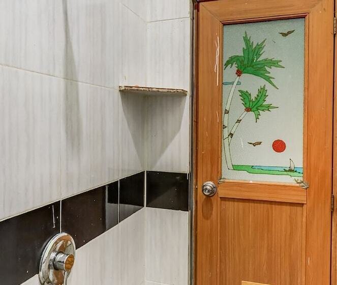 호텔 Jeje Homestay By Oyo Rooms